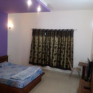 Camera standard con letto king size